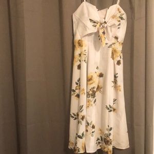 Size small floral maternity dress. NWT